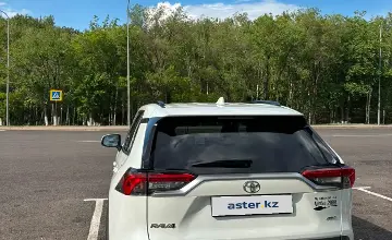 Toyota RAV4 2021 года за 19 300 000 тг. в Астана фото 3