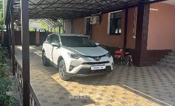 Toyota RAV4 2017 года за 11 200 000 тг. в Шымкент
