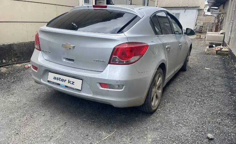 Chevrolet Cruze 2012 года за 2 500 000 тг. в Атырау фото 3
