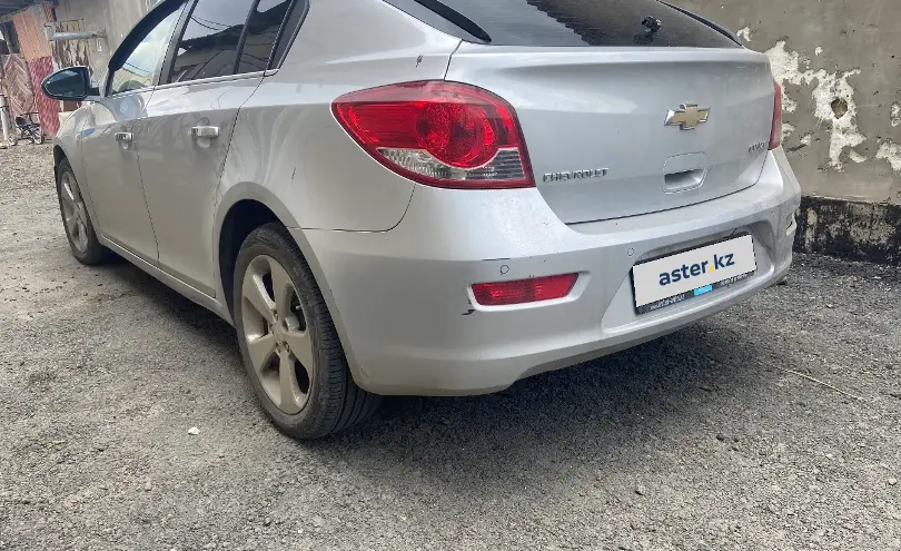 Chevrolet Cruze 2012 года за 2 500 000 тг. в Атырау фото 4