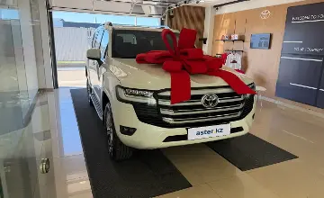 Toyota Land Cruiser 2025 года за 65 000 000 тг. в Астана фото 1