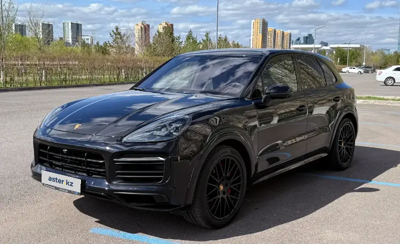 Porsche Cayenne 2021 года за 58 000 000 тг. в Астана