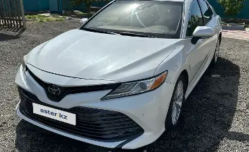 Toyota Camry 2018 года за 10 500 000 тг. в Атырау фото 2