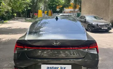 Hyundai Elantra 2021 года за 8 100 000 тг. в Алматы фото 3