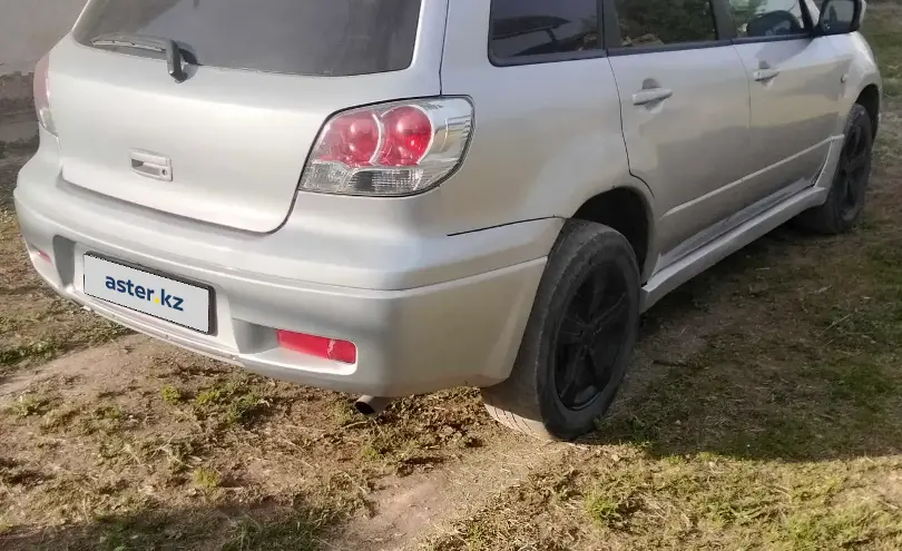 Mitsubishi Outlander 2004 года за 2 800 000 тг. в Алматы фото 3