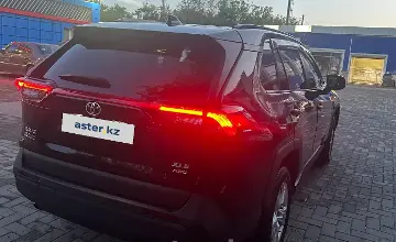 Toyota RAV4 2020 года за 14 500 000 тг. в Караганда фото 4