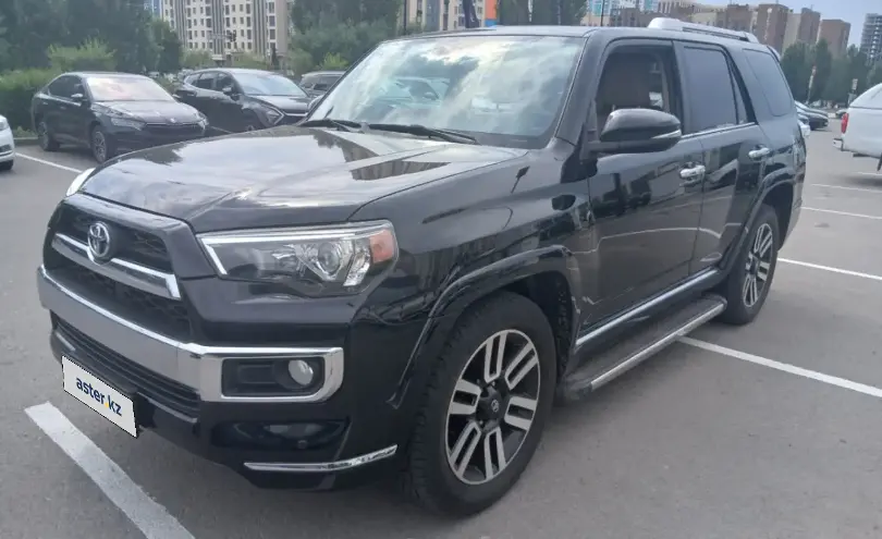 Toyota 4Runner 2017 года за 18 000 000 тг. в Астана