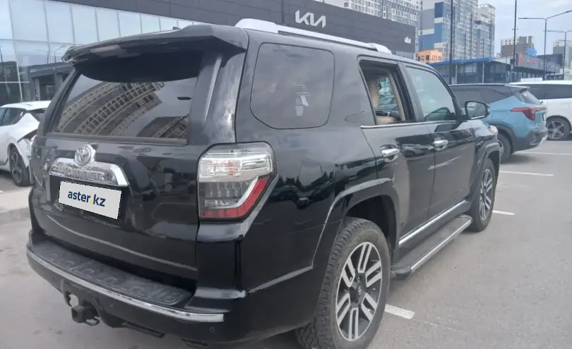 Toyota 4Runner 2017 года за 18 000 000 тг. в Астана фото 5