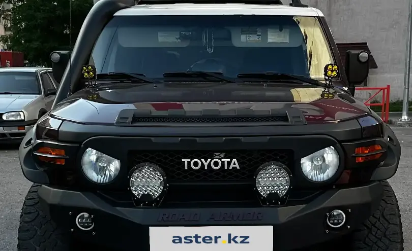 Toyota FJ Cruiser 2007 года за 14 000 000 тг. в Алматы