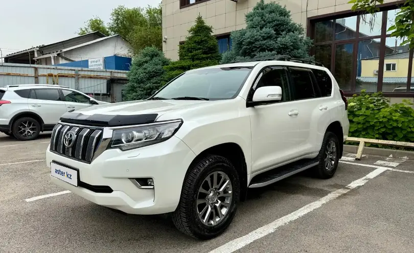Toyota Land Cruiser Prado 2017 года за 28 000 000 тг. в Алматы