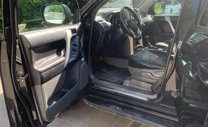 Toyota Land Cruiser Prado 2013 года за 15 500 000 тг. в Алматы