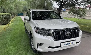 Toyota Land Cruiser Prado 2018 года за 19 500 000 тг. в Актобе