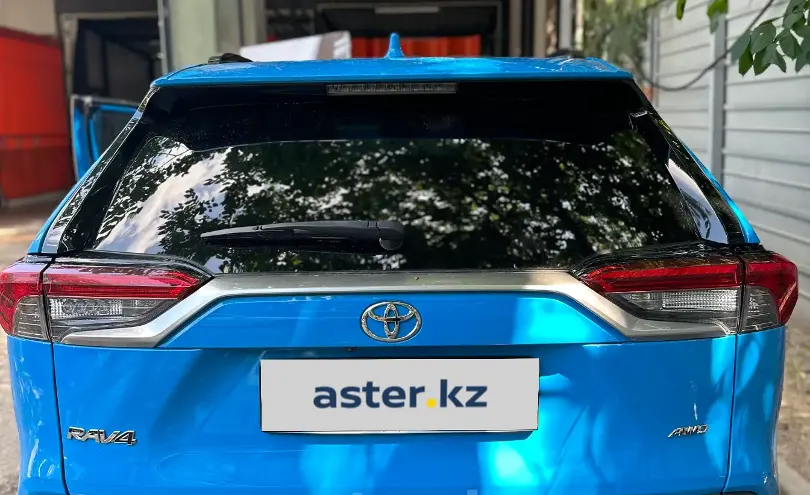 Toyota RAV4 2021 года за 13 700 000 тг. в Алматы фото 4