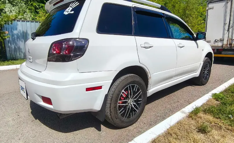 Mitsubishi Outlander 2004 года за 3 600 000 тг. в Астана фото 3
