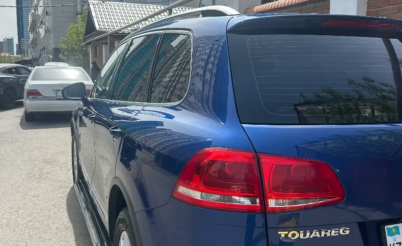 Volkswagen Touareg 2014 года за 13 100 000 тг. в Астана