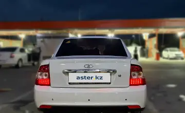 LADA (ВАЗ) Priora 2014 года за 1 700 000 тг. в Атырауская область фото 4