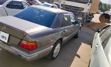 Mercedes-Benz E-Класс 1992 года за 1 200 000 тг. в Астана фото 2