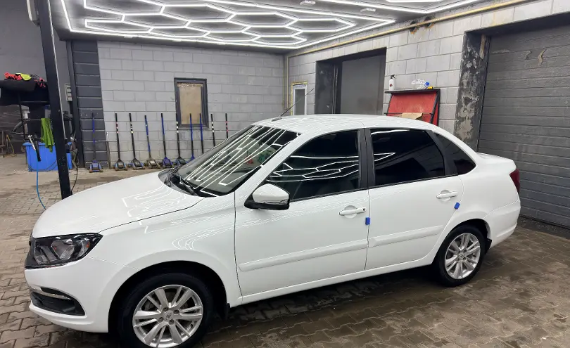 LADA (ВАЗ) Granta 2021 года за 5 100 000 тг. в Актобе фото 2