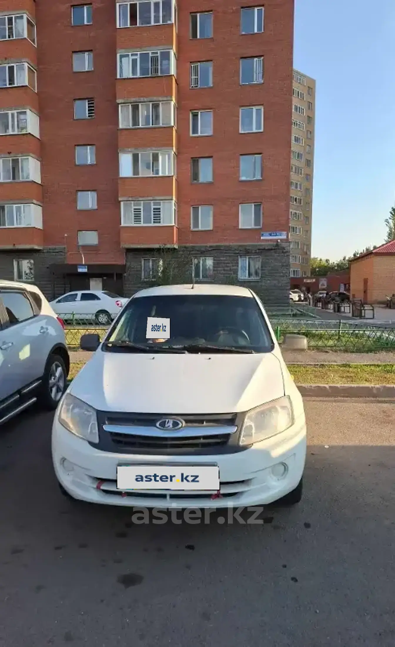 LADA (ВАЗ) Granta 2014 года за 2 000 000 тг. в Астана фото 2