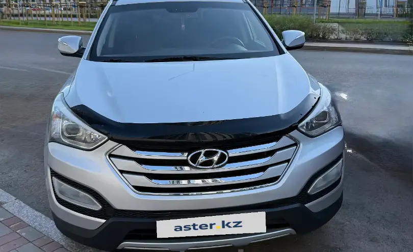 Hyundai Santa Fe 2013 года за 8 500 000 тг. в Астана