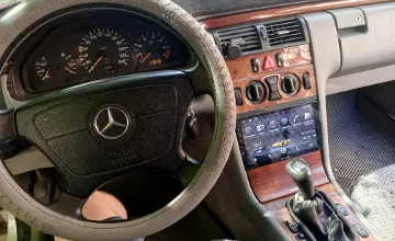 Mercedes-Benz E-Класс 1996 года за 1 400 000 тг. в Павлодарская область