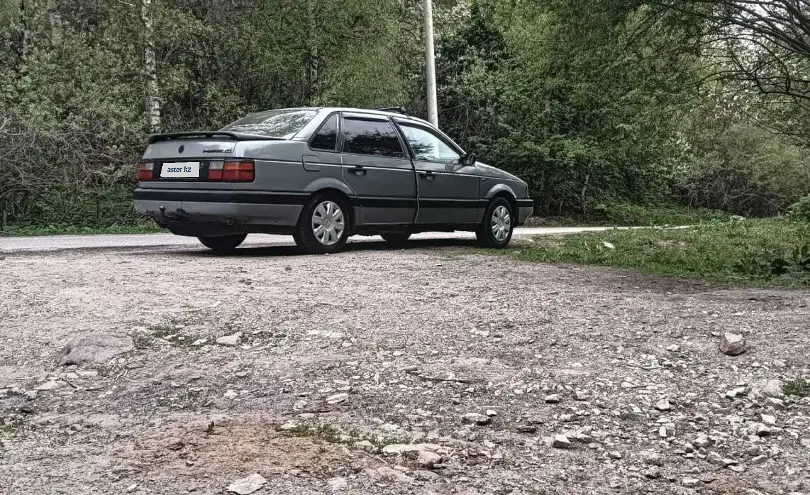 Volkswagen Passat 1992 года за 700 000 тг. в Алматы фото 3