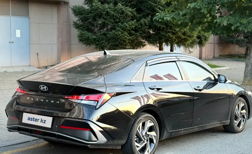 Hyundai Elantra 2024 года за 8 100 000 тг. в Алматы фото 4