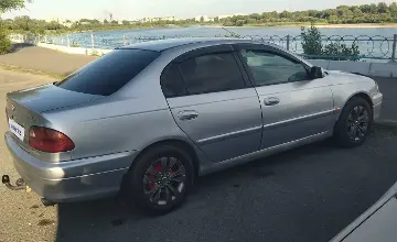Toyota Avensis 1998 года за 2 800 000 тг. в Семей