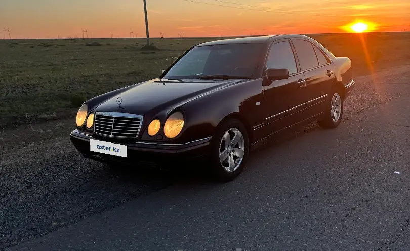 Mercedes-Benz E-Класс 1995 года за 2 200 000 тг. в Павлодарская область