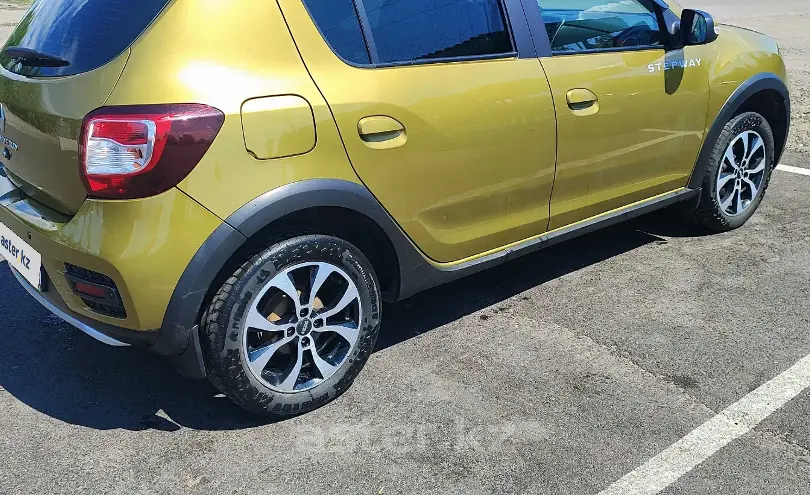 Renault Sandero 2016 года за 4 300 000 тг. в Карагандинская область фото 3