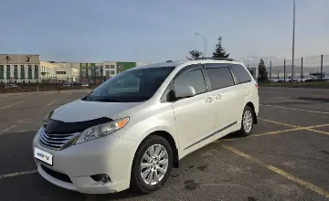 Toyota Sienna 2012 года за 12 800 000 тг. в Алматы фото 1