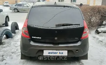 Renault Sandero 2013 года за 2 800 000 тг. в Семей фото 3