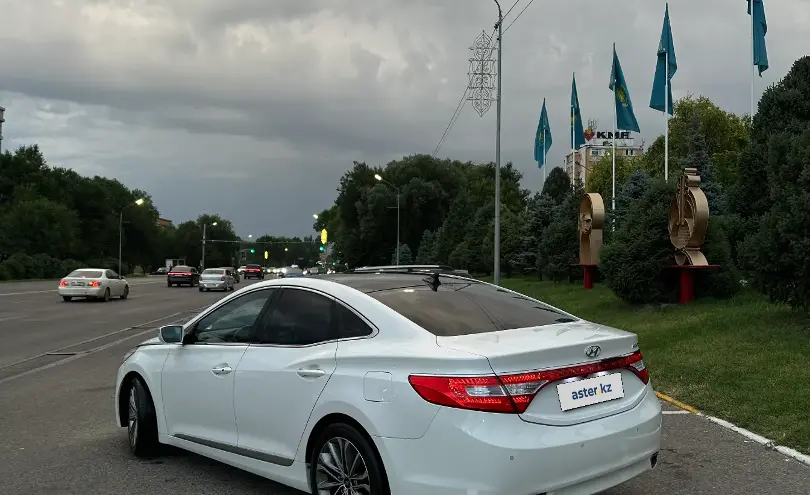 Hyundai Grandeur 2012 года за 8 900 000 тг. в Алматы фото 4