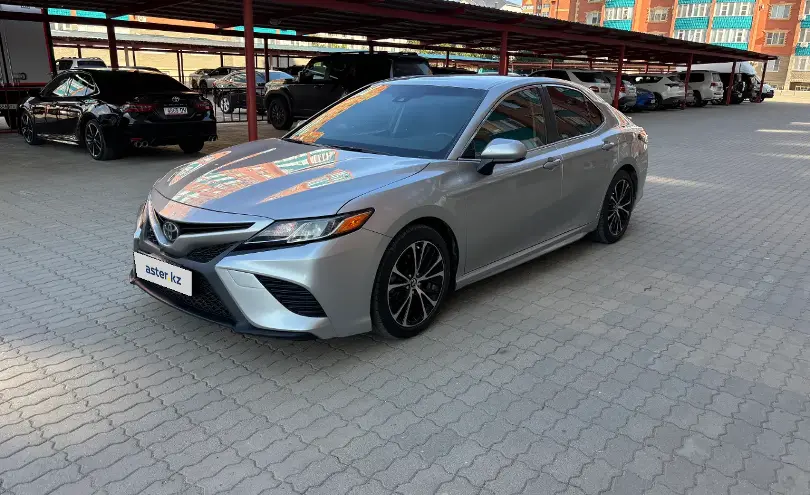 Toyota Camry 2018 года за 12 500 000 тг. в Актобе фото 1