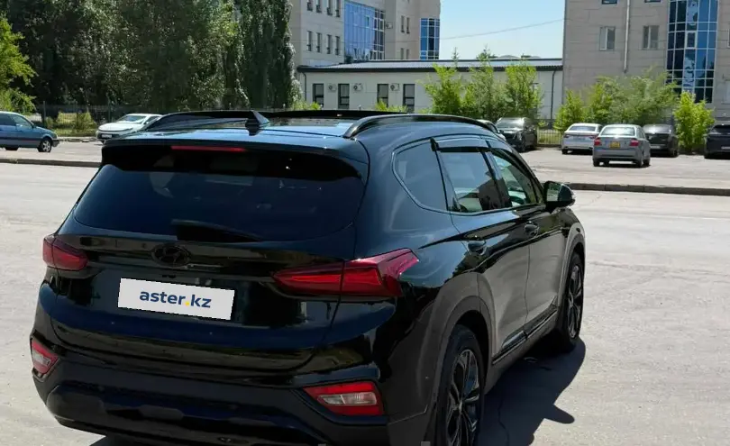 Hyundai Santa Fe 2019 года за 12 500 000 тг. в Павлодар фото 4