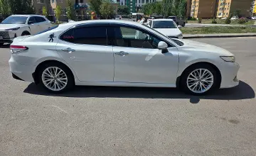 Toyota Camry 2019 года за 13 500 000 тг. в Астана фото 3