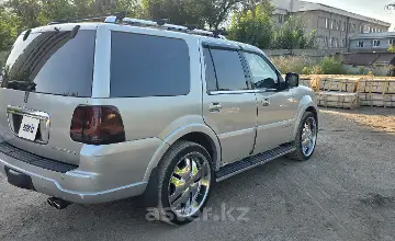 Lincoln Navigator 2005 года за 3 600 000 тг. в Алматы