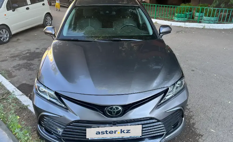 Toyota Camry 2021 года за 12 300 000 тг. в Астана