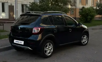 Renault Sandero 2015 года за 3 900 000 тг. в Алматы фото 4