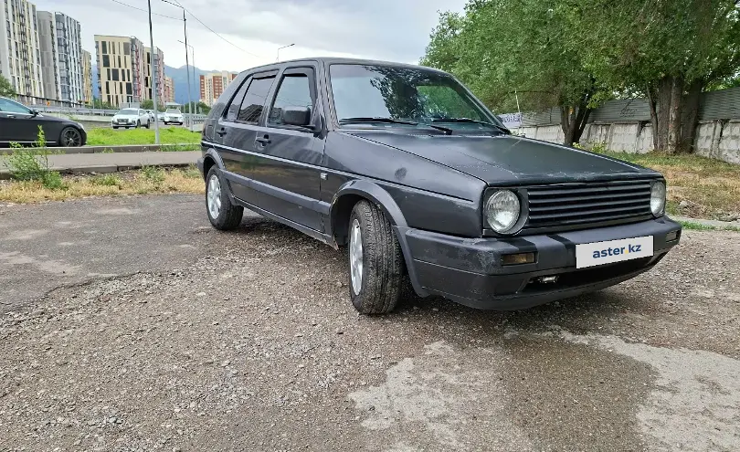 Volkswagen Golf 1991 года за 1 100 000 тг. в Алматы фото 2