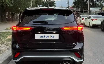 Toyota Highlander 2022 года за 16 500 000 тг. в Шымкент