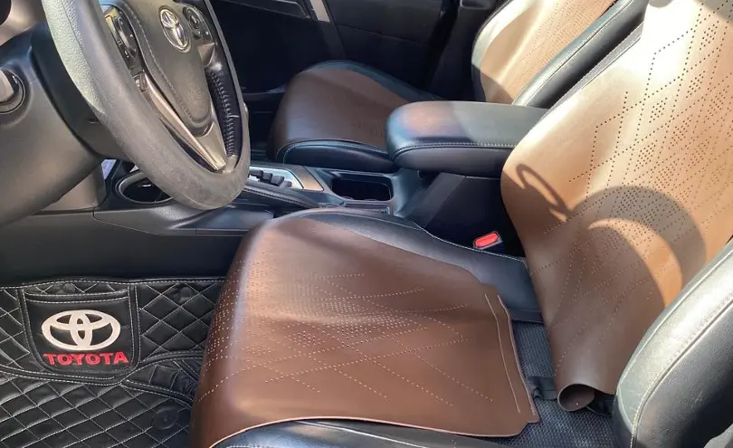 Toyota RAV4 2019 года за 12 000 000 тг. в Актобе