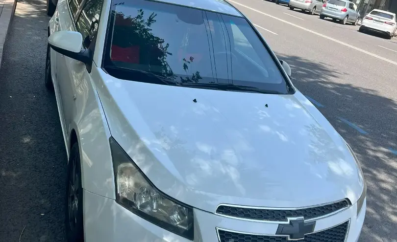 Chevrolet Cruze 2010 года за 2 500 000 тг. в Алматы фото 2