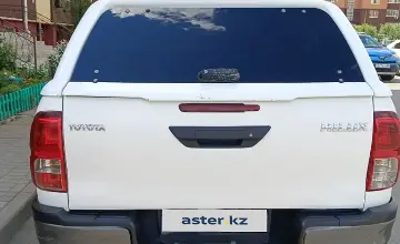 Toyota Hilux 2019 года за 15 500 000 тг. в Актобе фото 4