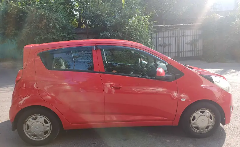Chevrolet Spark 2014 года за 3 000 000 тг. в Алматы фото 2