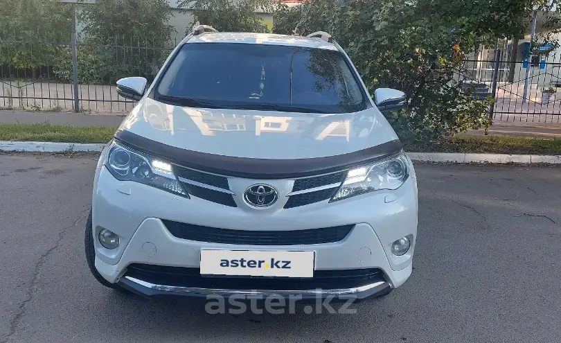 Toyota RAV4 2015 года за 9 300 000 тг. в Уральск