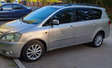 Toyota Avensis Verso 2003 года за 5 500 000 тг. в Астана фото 2