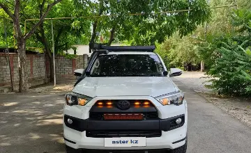 Toyota 4Runner 2018 года за 24 000 000 тг. в Алматы фото 2