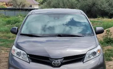 Toyota Sienna 2018 года за 13 500 000 тг. в Алматы фото 1