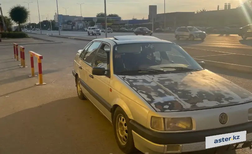 Volkswagen Passat 1992 года за 900 000 тг. в Уральск фото 3